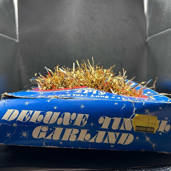 Christmas Deluxe Gold Tinsel Garland Metalized Tarnish Proof Flamed Retarded VTG - Picture 3 of 7